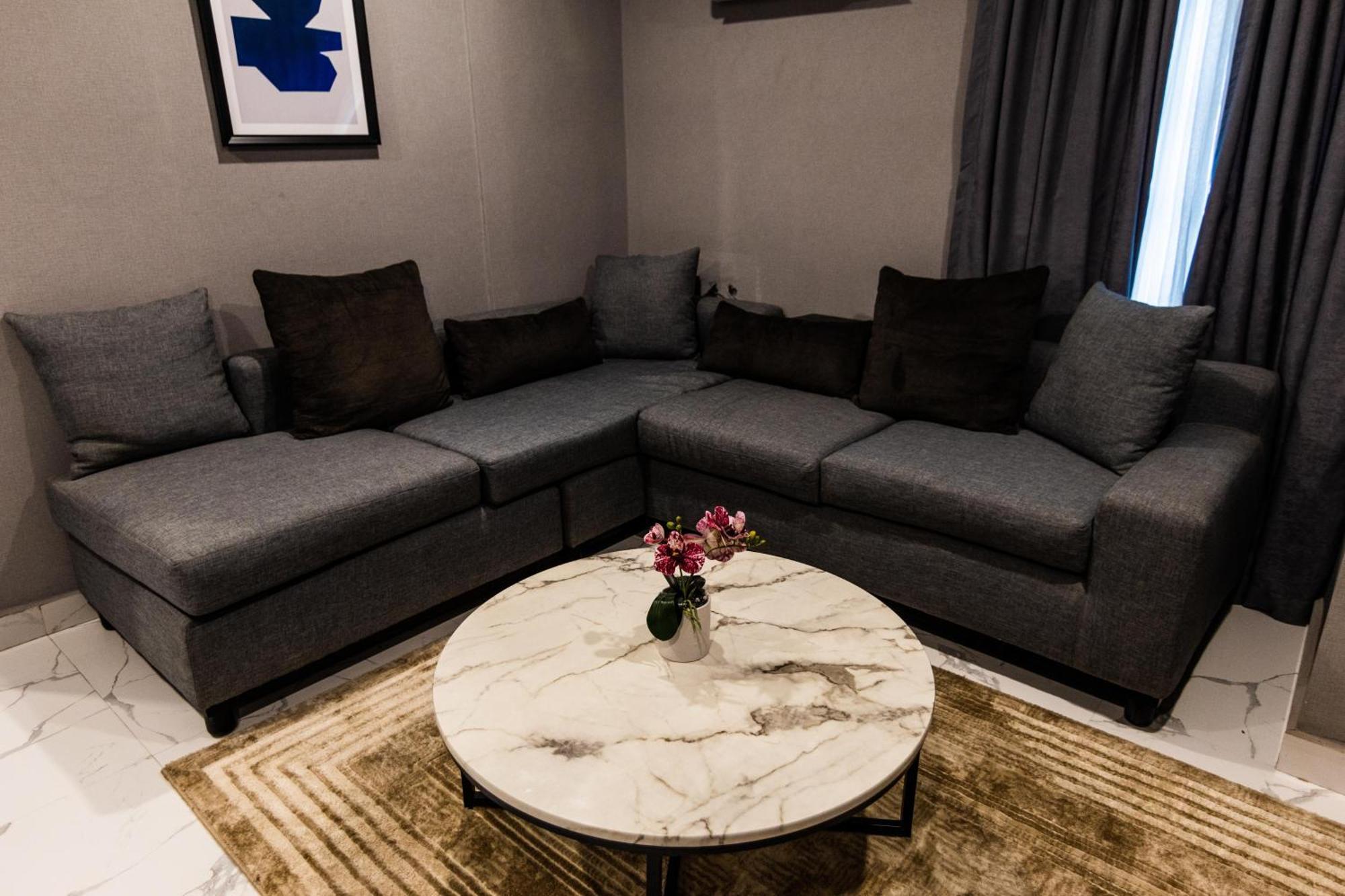 Bon Hotel Nest Garki II Абуджа Экстерьер фото
